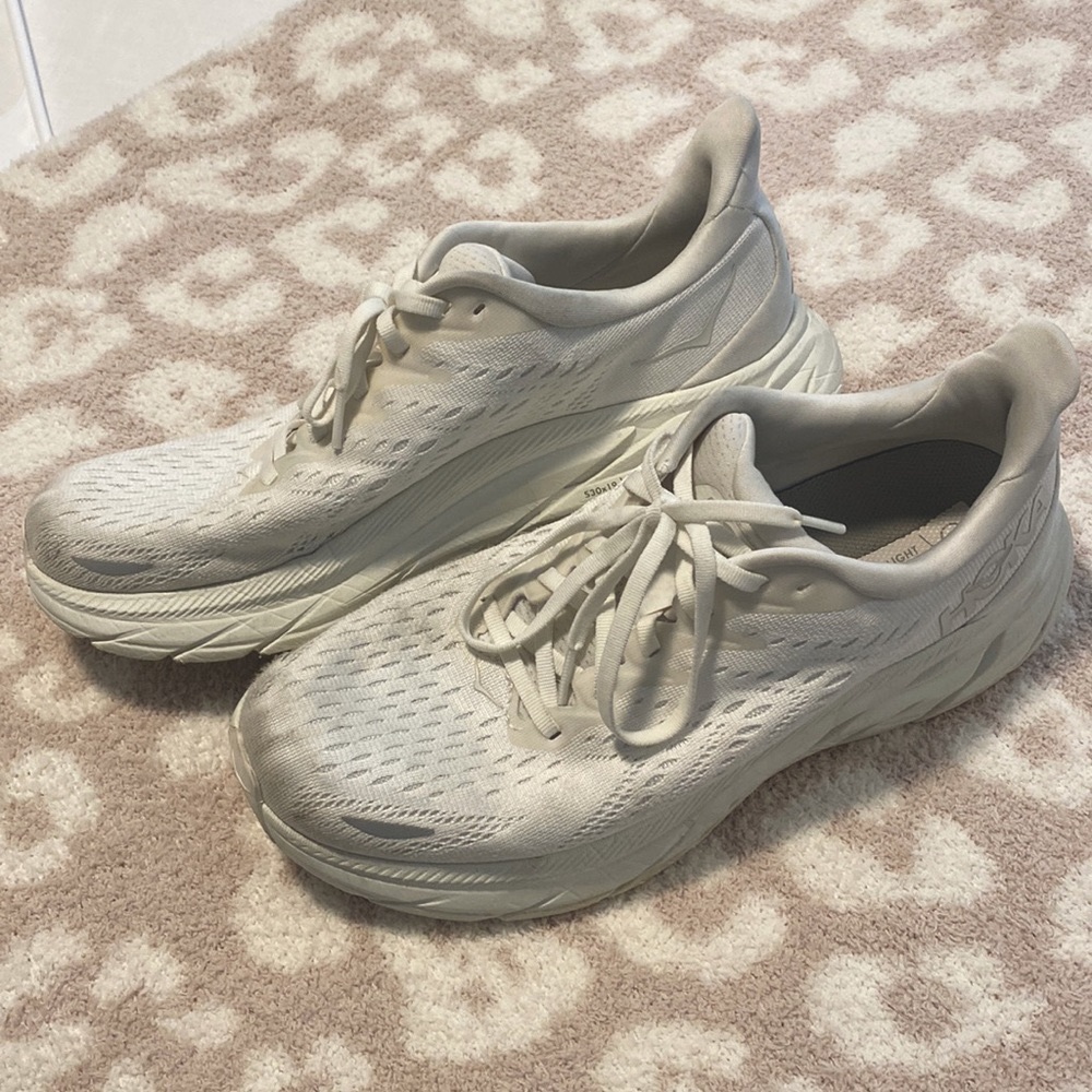 Hoka Clifton 8 - All white